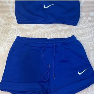 BRAND NEW NEVER WORN Nike 2 pc set